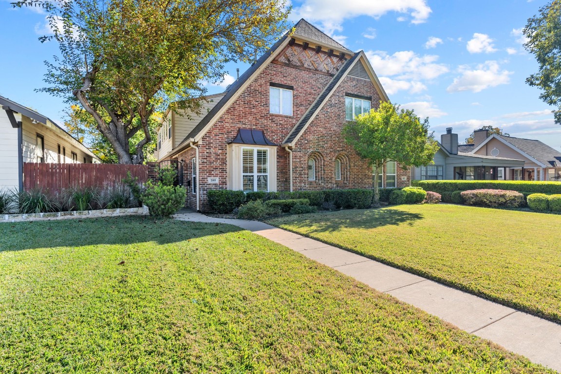 2105 Hillcrest Street Fort Worth TX 76107