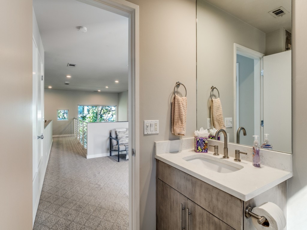 3352 Miro Place Dallas TX 75204