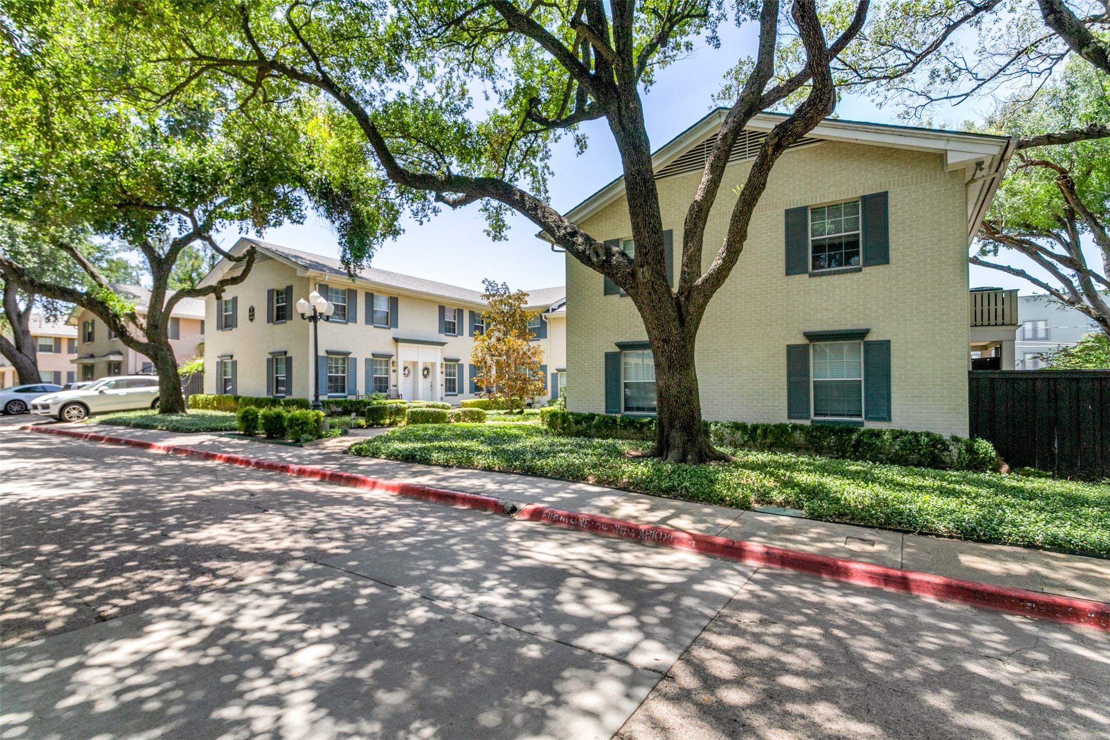 4727 Bradford Drive Dallas TX 75219