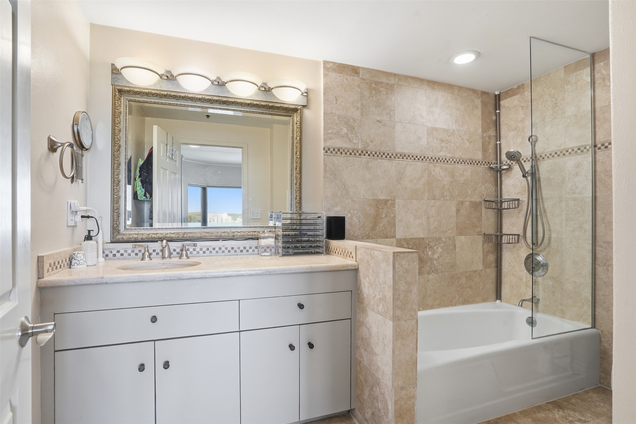3030 Mckinney Avenue Dallas TX 75204