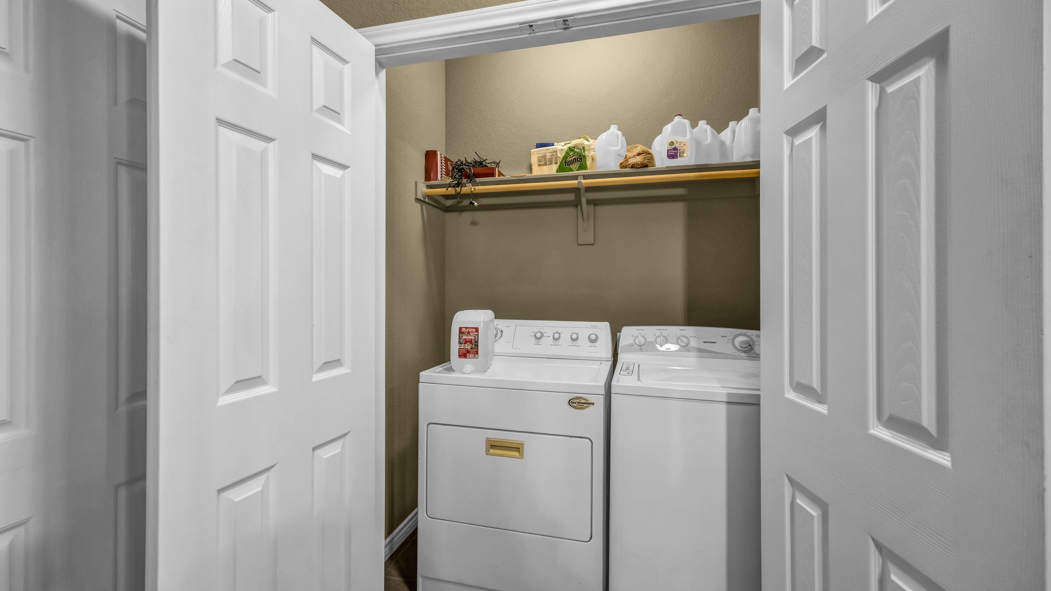 1203 Eagle Point Graford TX 76449
