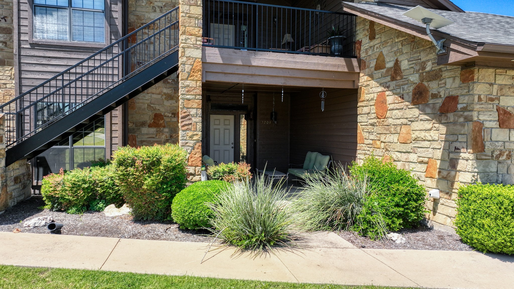 1203 Eagle Point Graford TX 76449