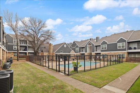 1441 Westmount Avenue Dallas TX 75211