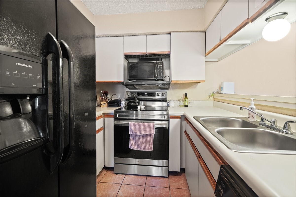 1441 Westmount Avenue Dallas TX 75211