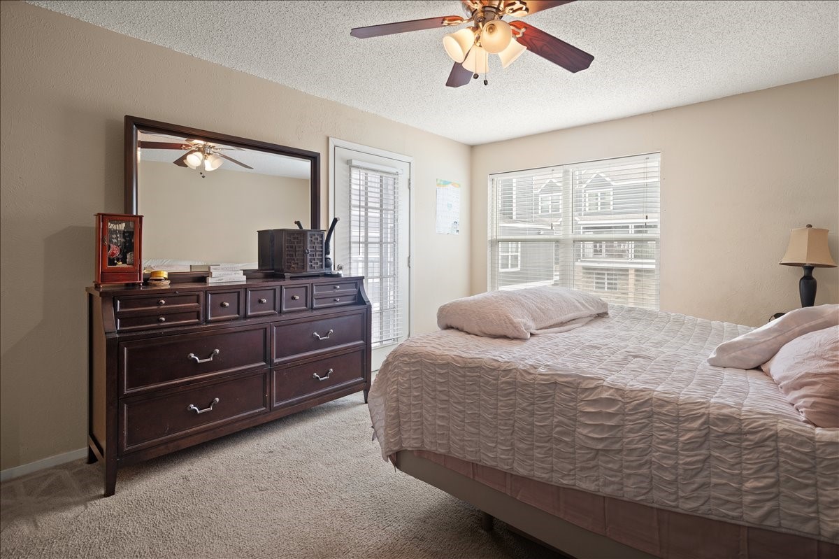 1441 Westmount Avenue Dallas TX 75211