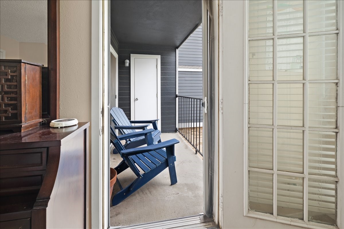1441 Westmount Avenue Dallas TX 75211