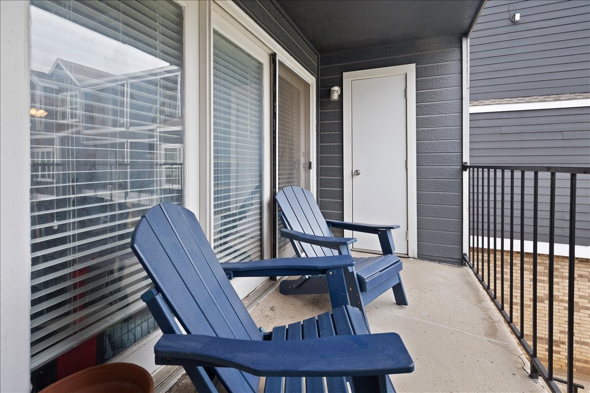 1441 Westmount Avenue Dallas TX 75211