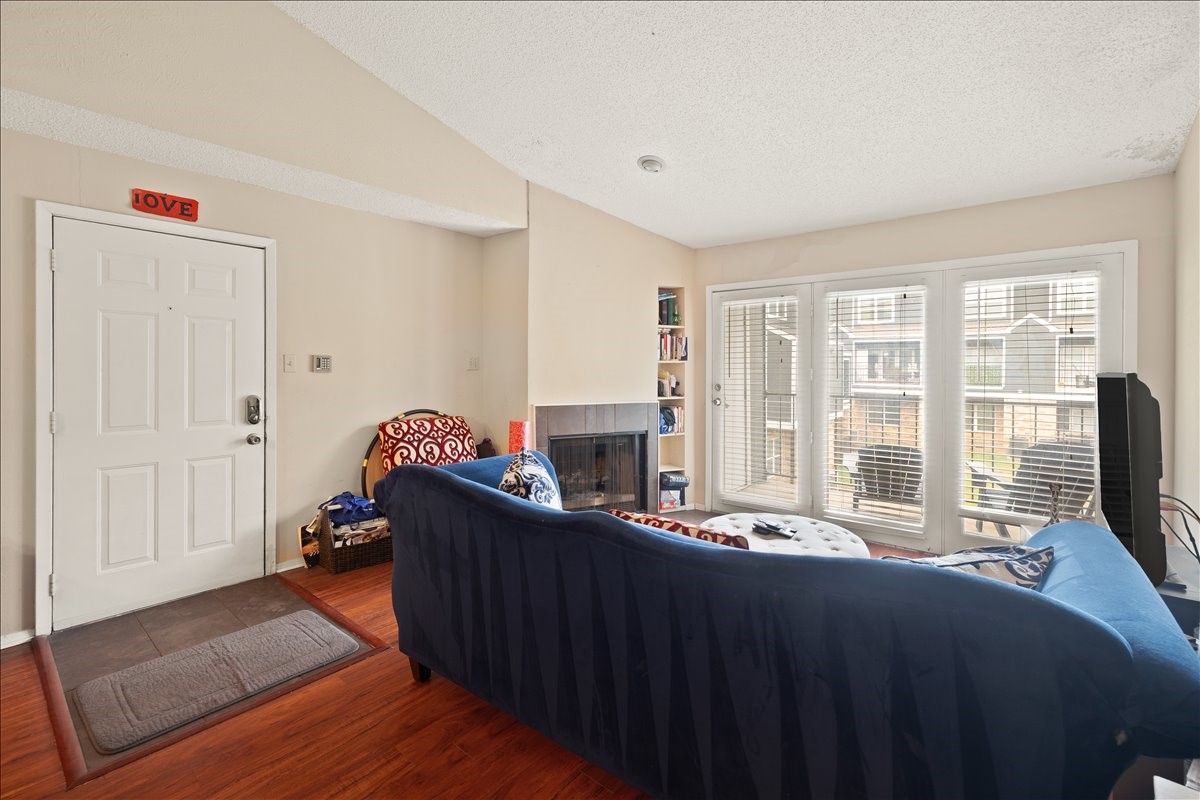 1441 Westmount Avenue Dallas TX 75211