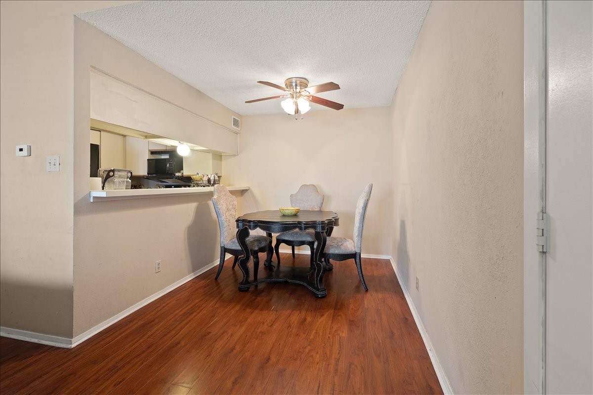 1441 Westmount Avenue Dallas TX 75211