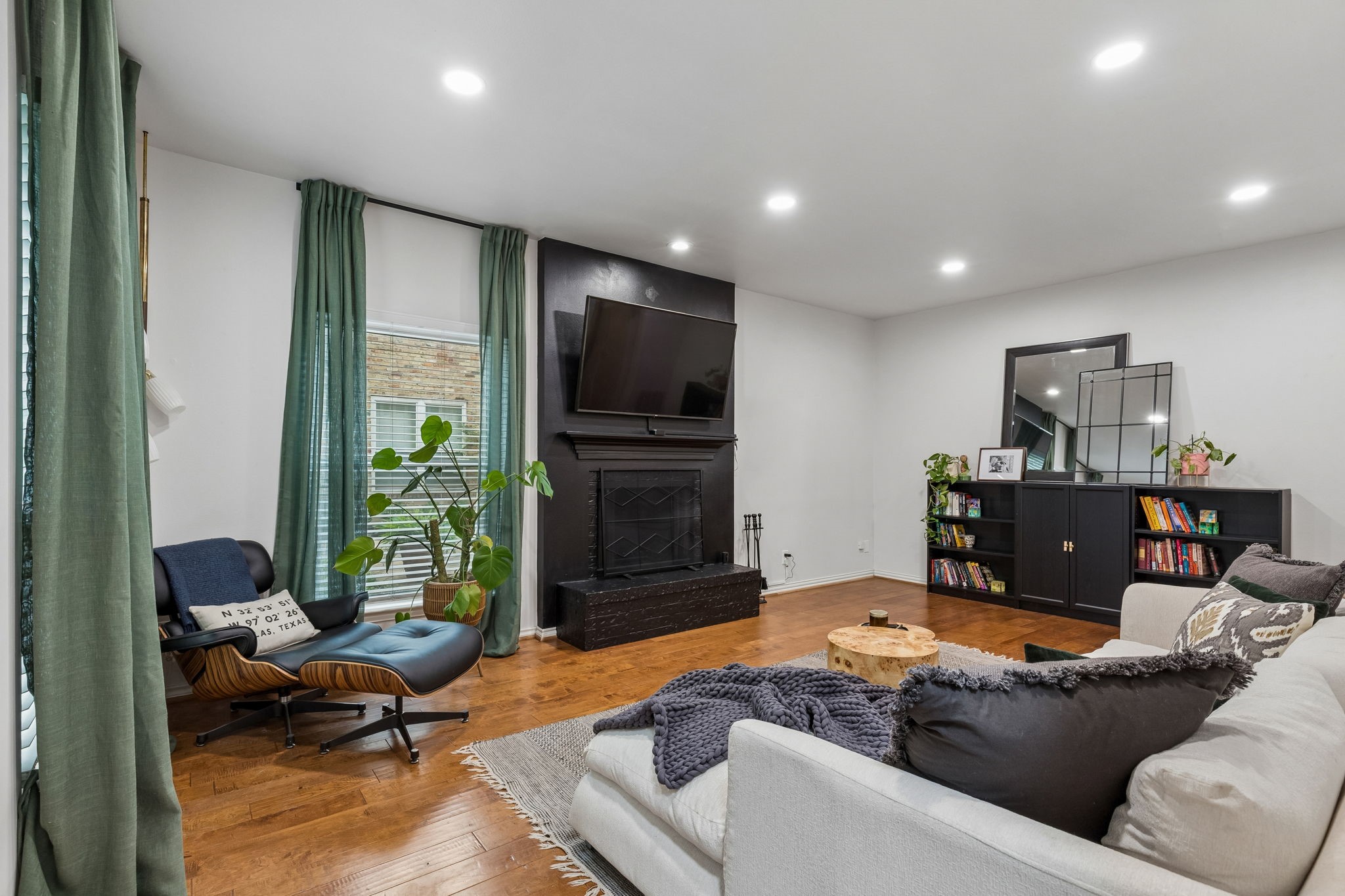 3335 Prescott Avenue Dallas TX 75219