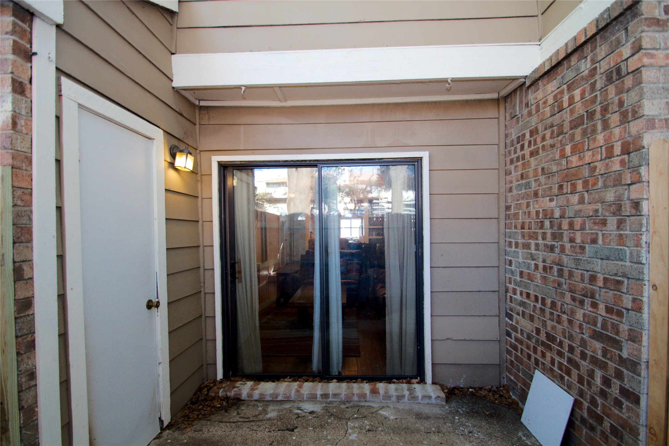 2121 Park Willow Lane Arlington TX 76011
