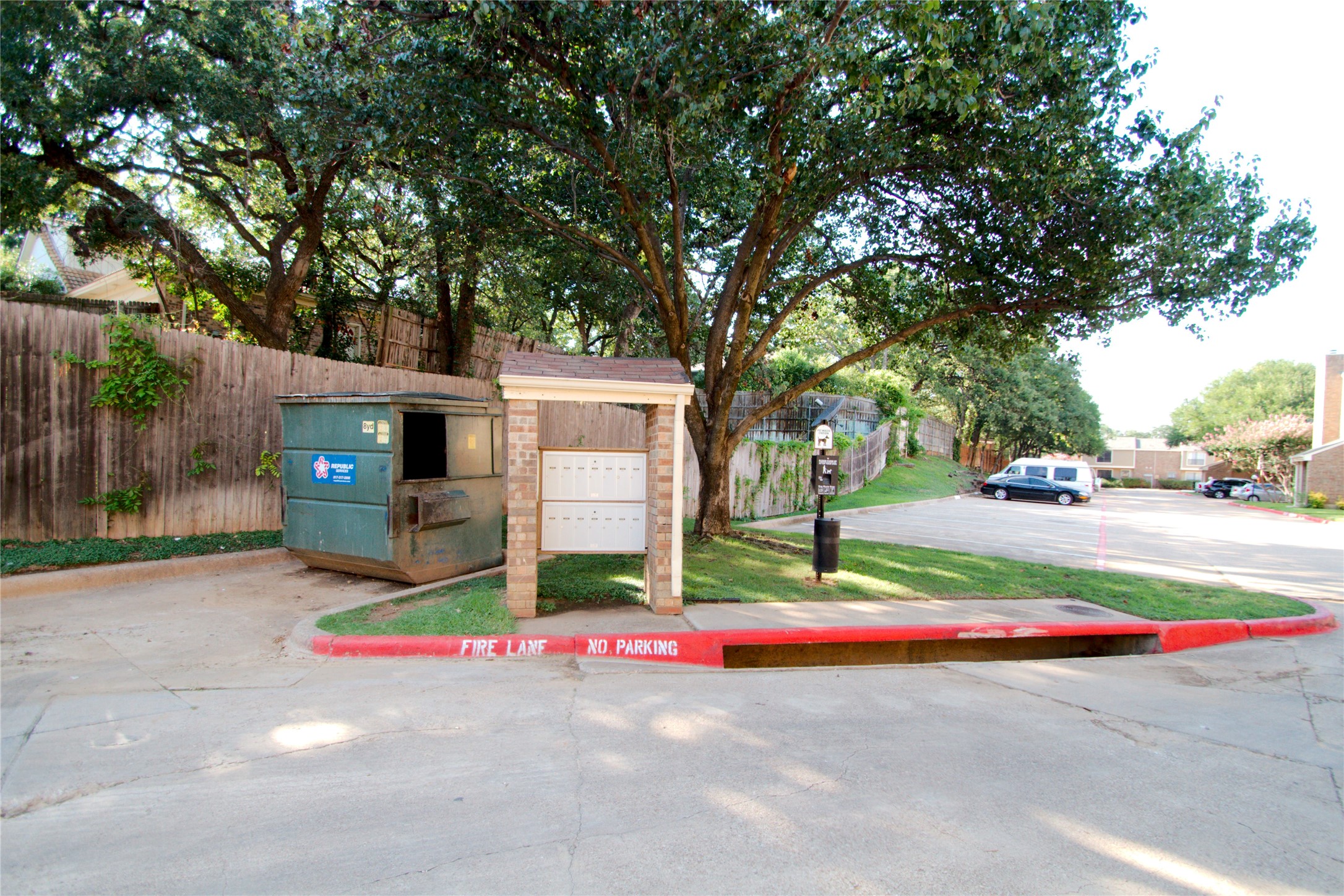 2121 Park Willow Lane Arlington TX 76011