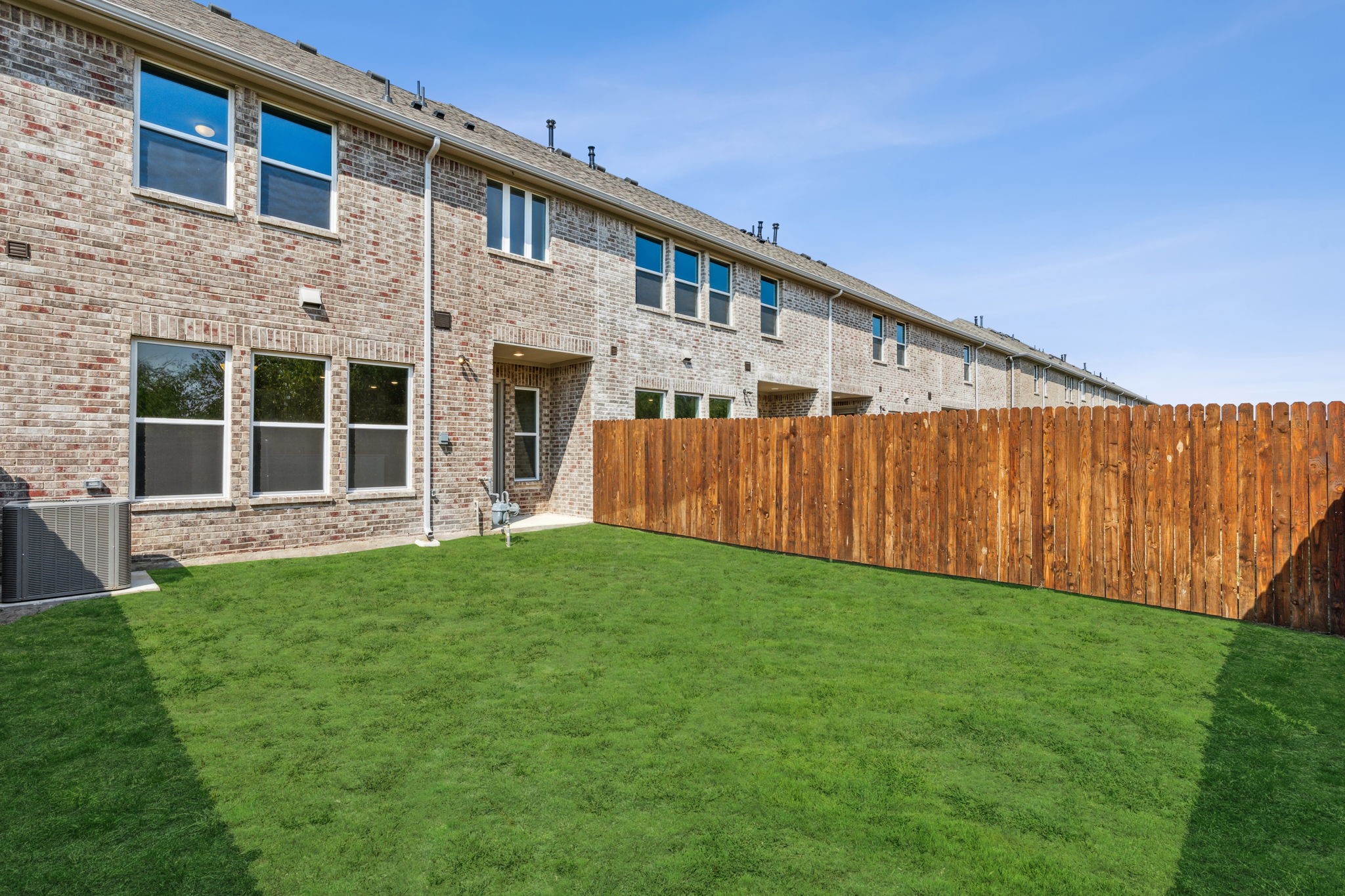 552 Hutchinson Lane Lewisville TX 75077