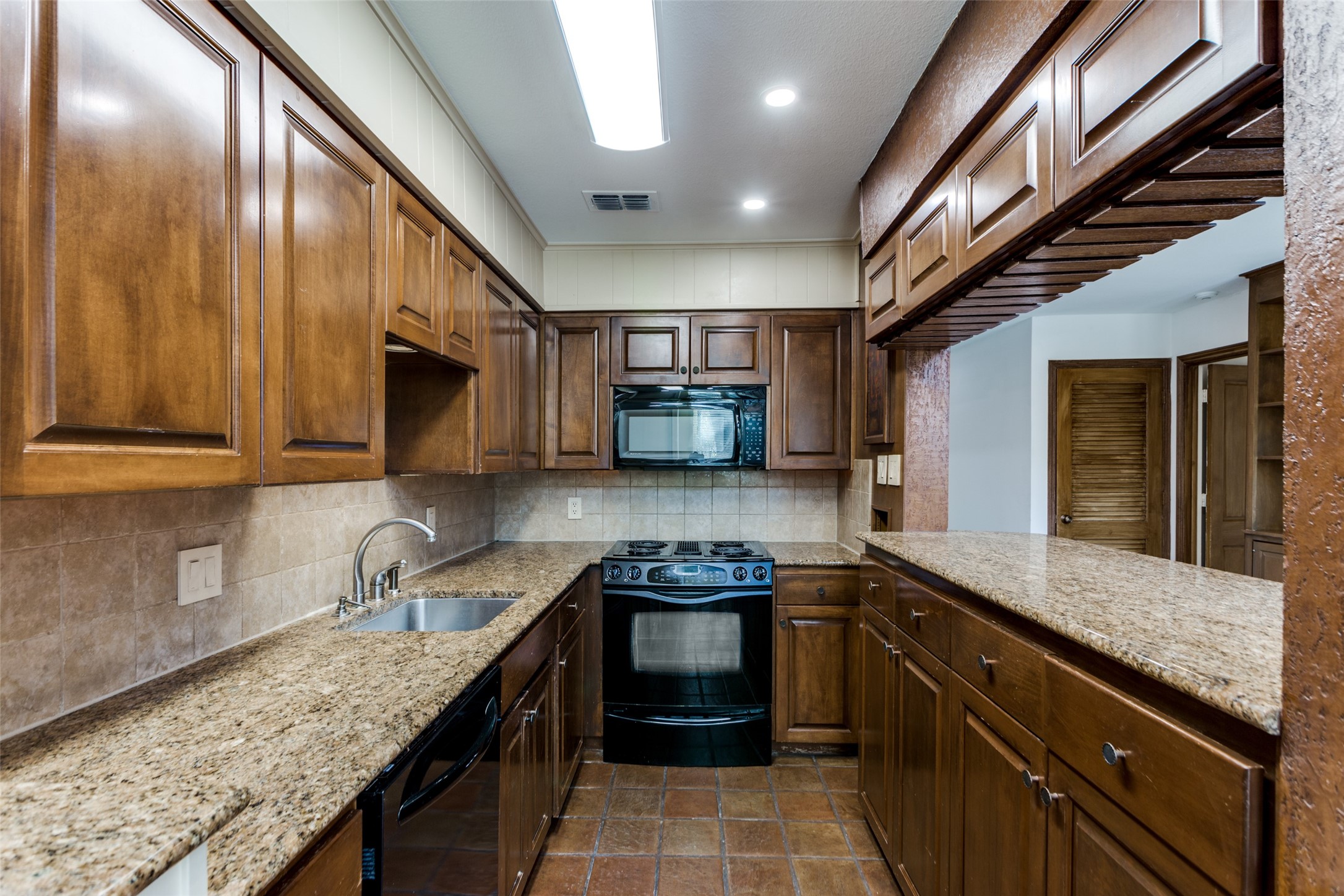 1395 Roaring Springs Road Fort Worth TX 76114