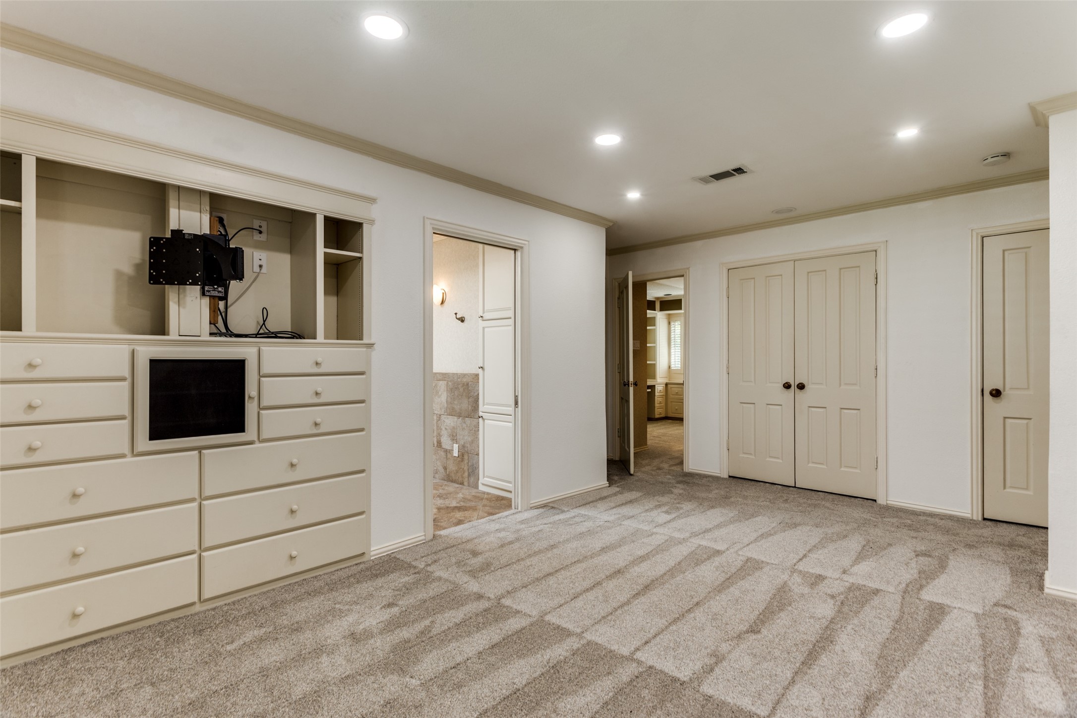 1395 Roaring Springs Road Fort Worth TX 76114