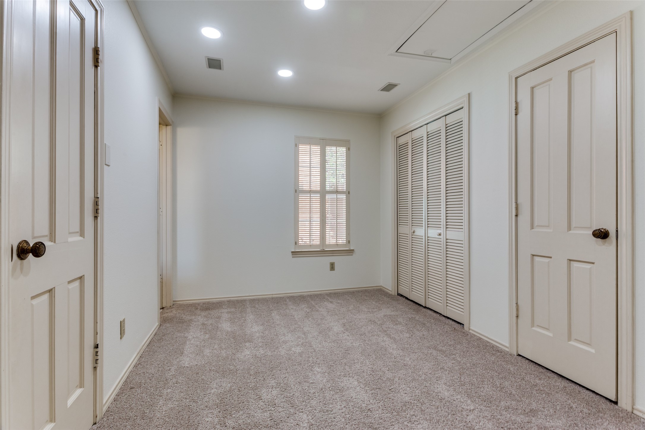 1395 Roaring Springs Road Fort Worth TX 76114