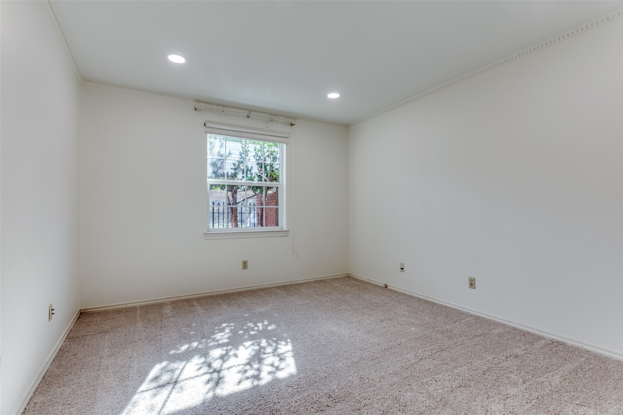 1395 Roaring Springs Road Fort Worth TX 76114