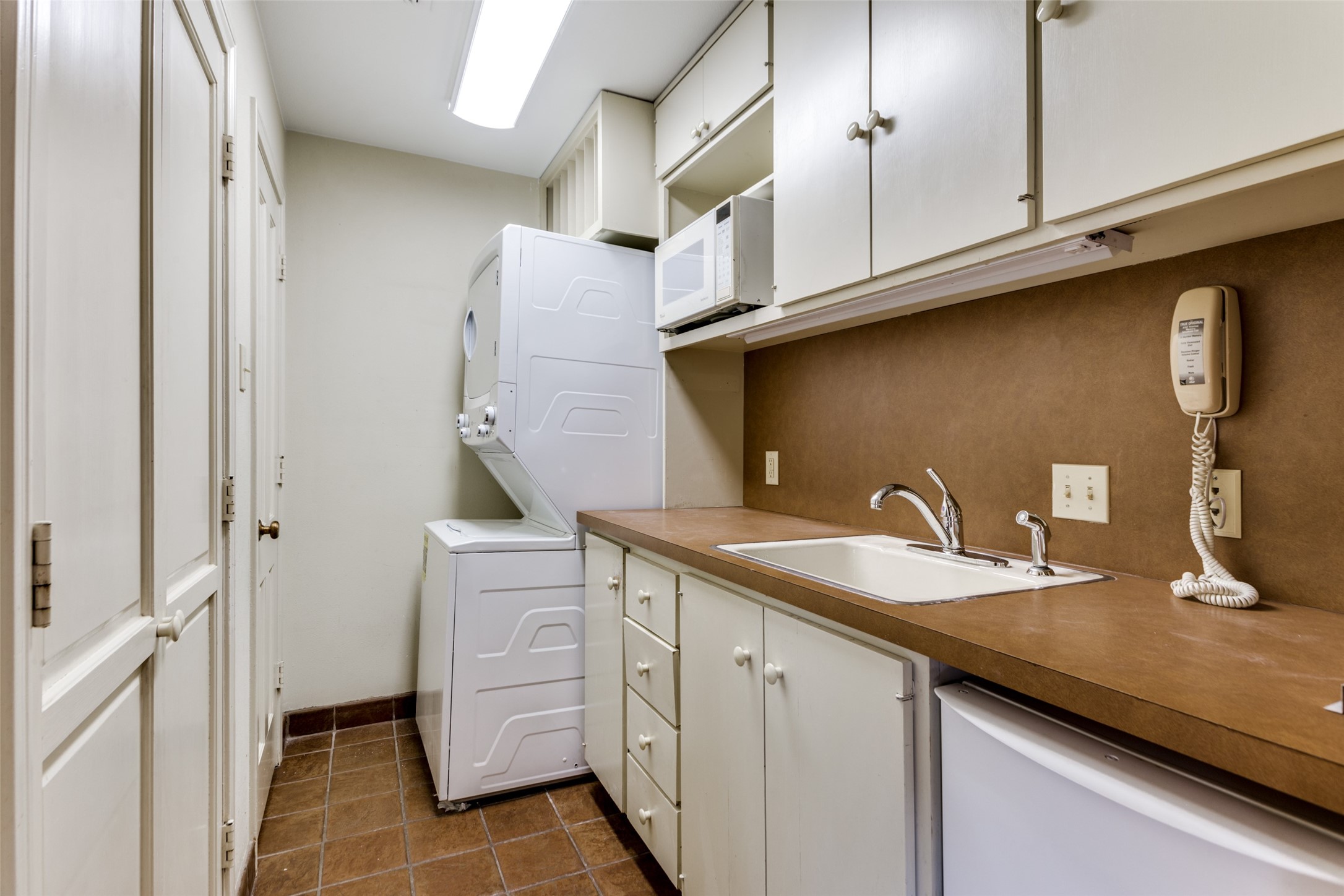 1395 Roaring Springs Road Fort Worth TX 76114
