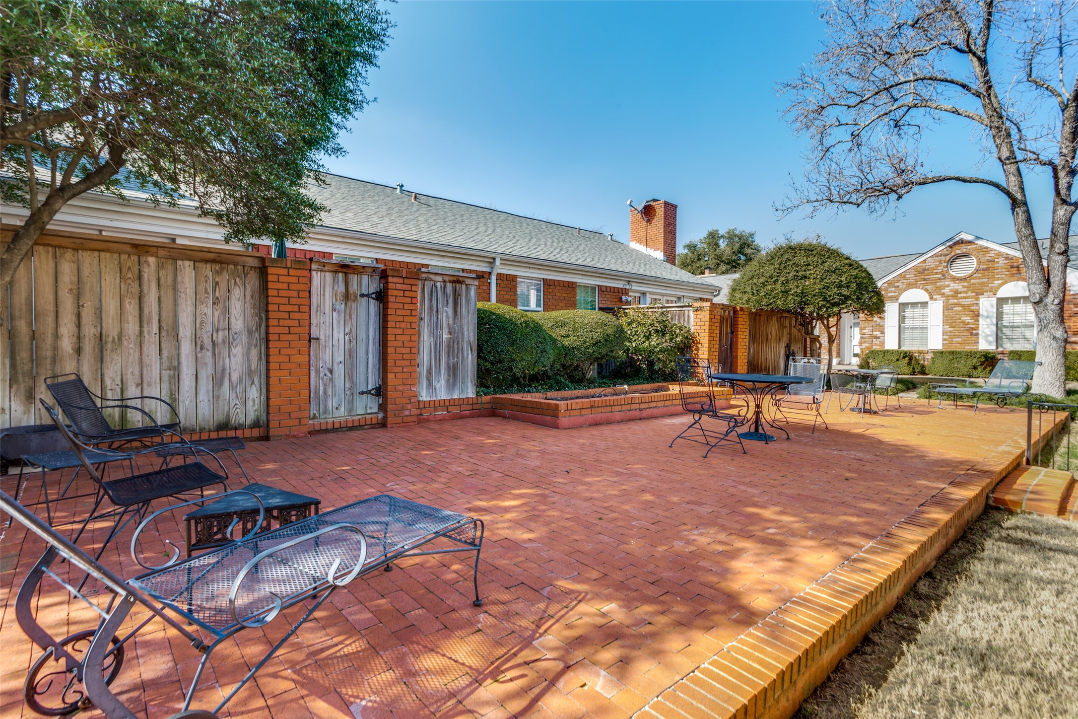 1395 Roaring Springs Road Fort Worth TX 76114