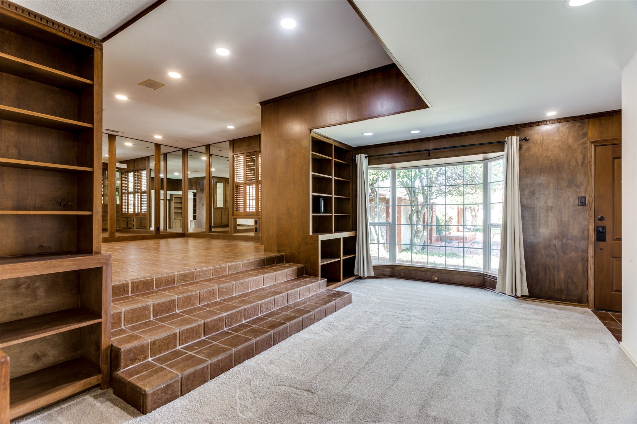 1395 Roaring Springs Road Fort Worth TX 76114
