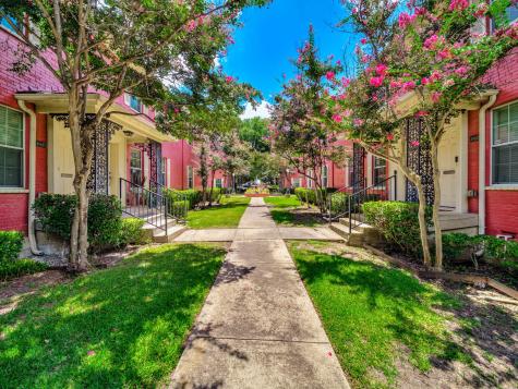 4814 Bradford Drive Dallas TX 75219