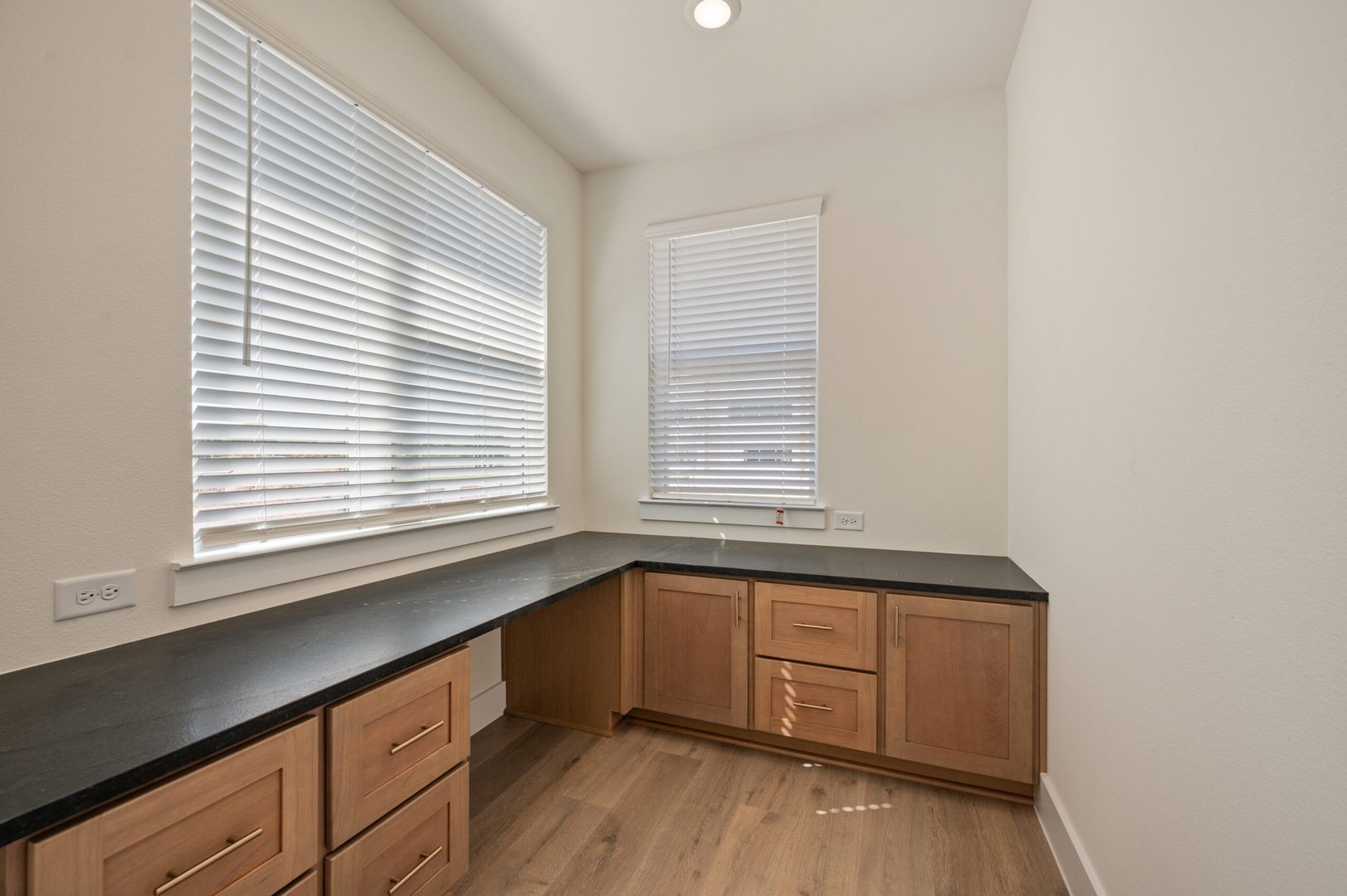 2547 Huxley Mews Allen TX 75013
