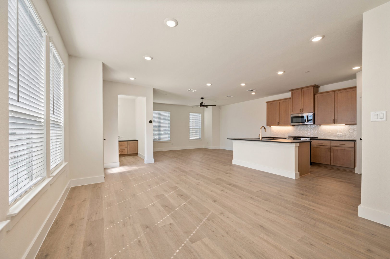2547 Huxley Mews Allen TX 75013