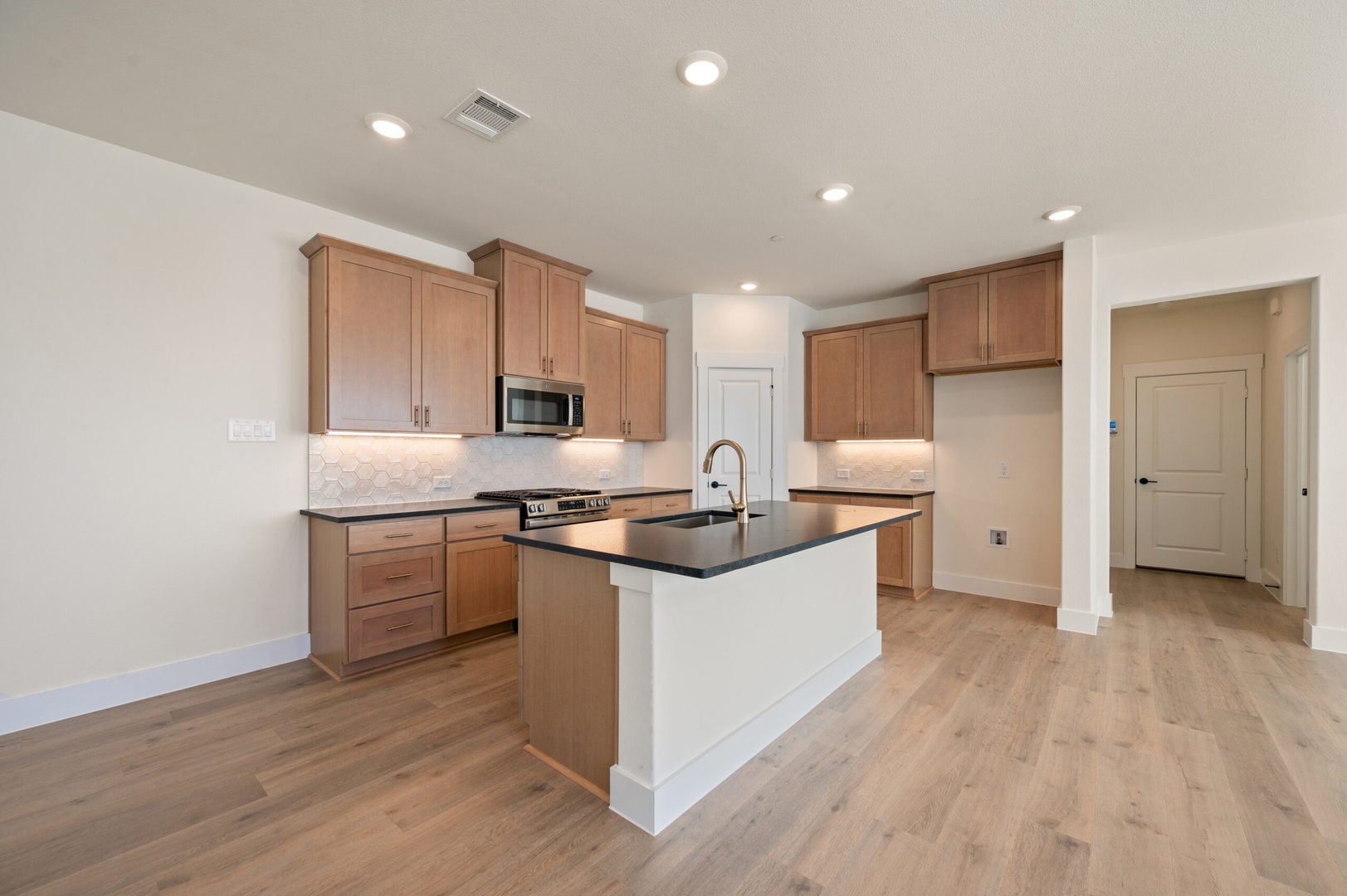 2547 Huxley Mews Allen TX 75013