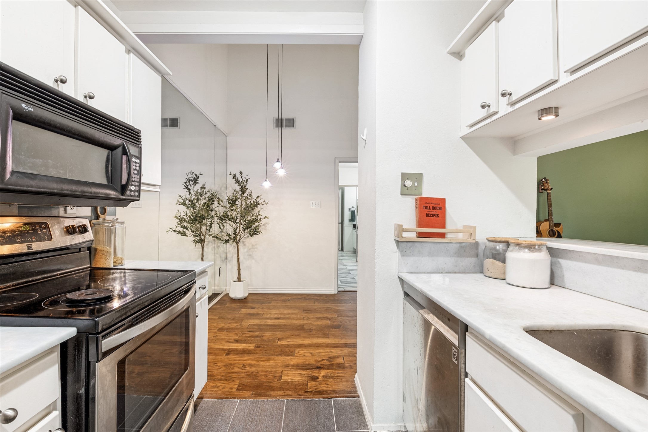 5981 Arapaho Road Dallas TX 75248