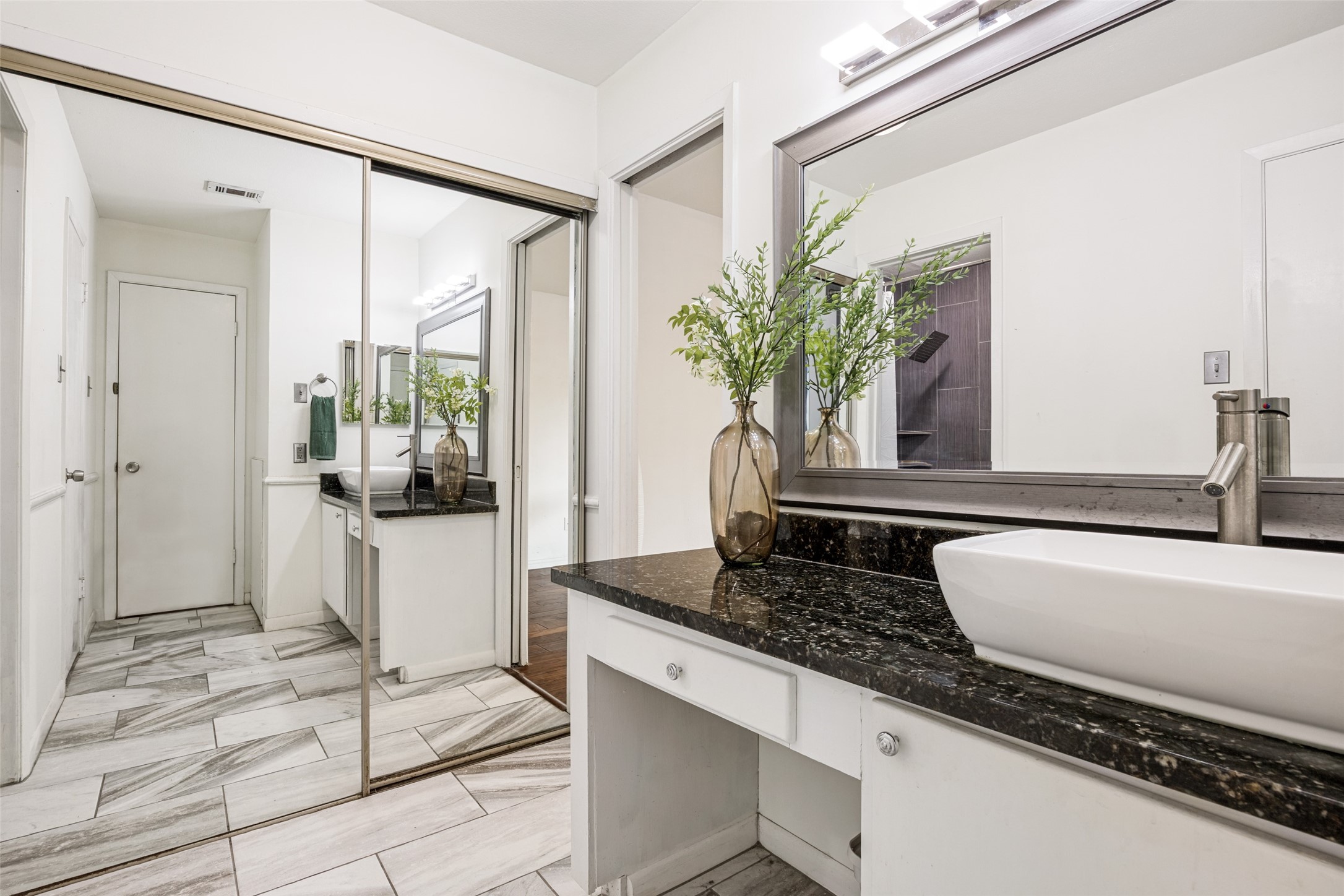 5981 Arapaho Road Dallas TX 75248