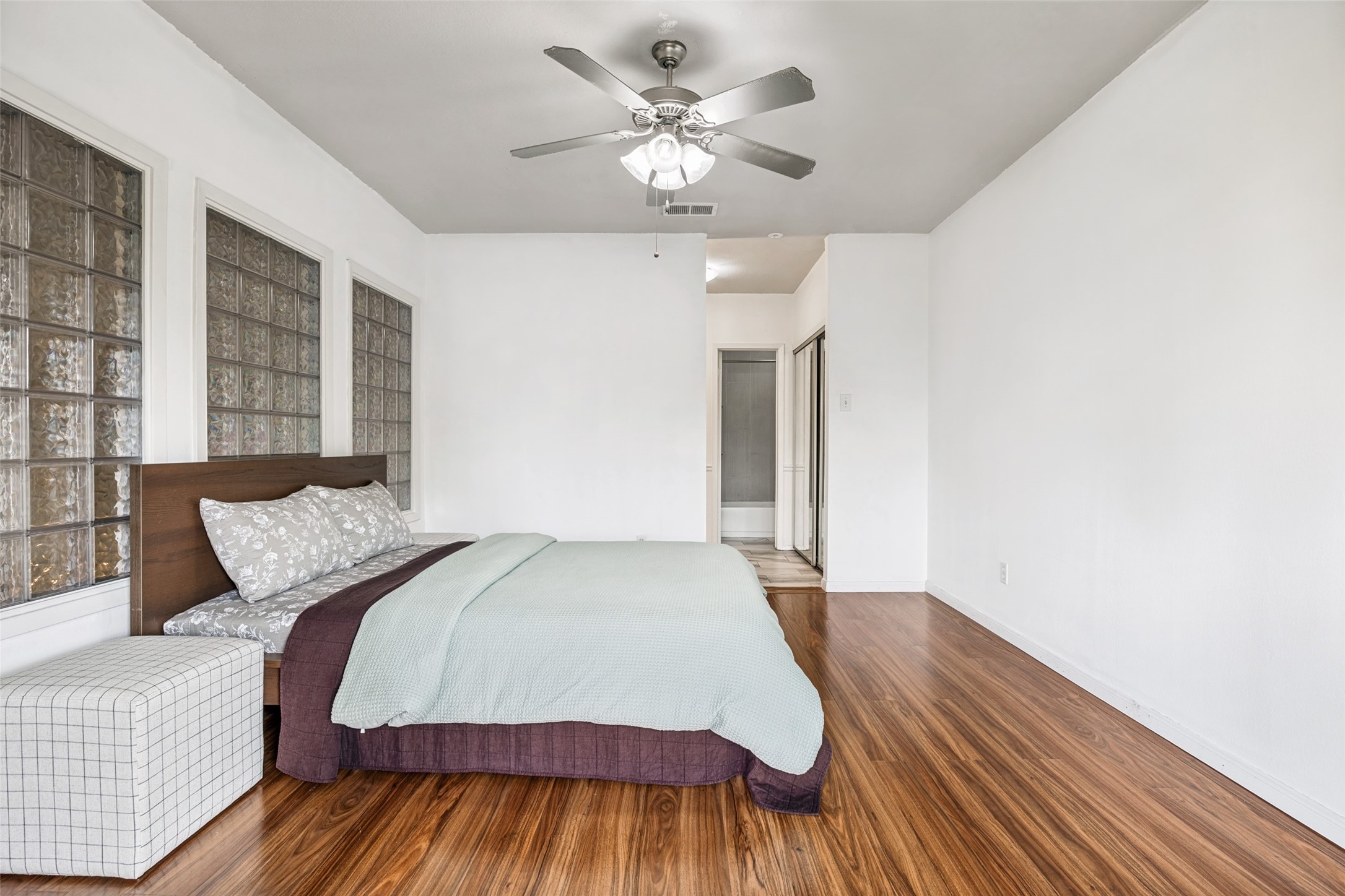 5981 Arapaho Road Dallas TX 75248