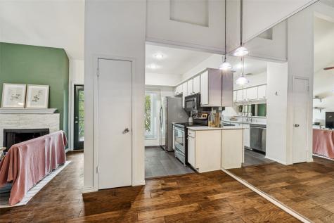 5981 Arapaho Road Dallas TX 75248
