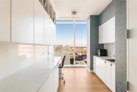 1747 Leonard Street Dallas TX 75201