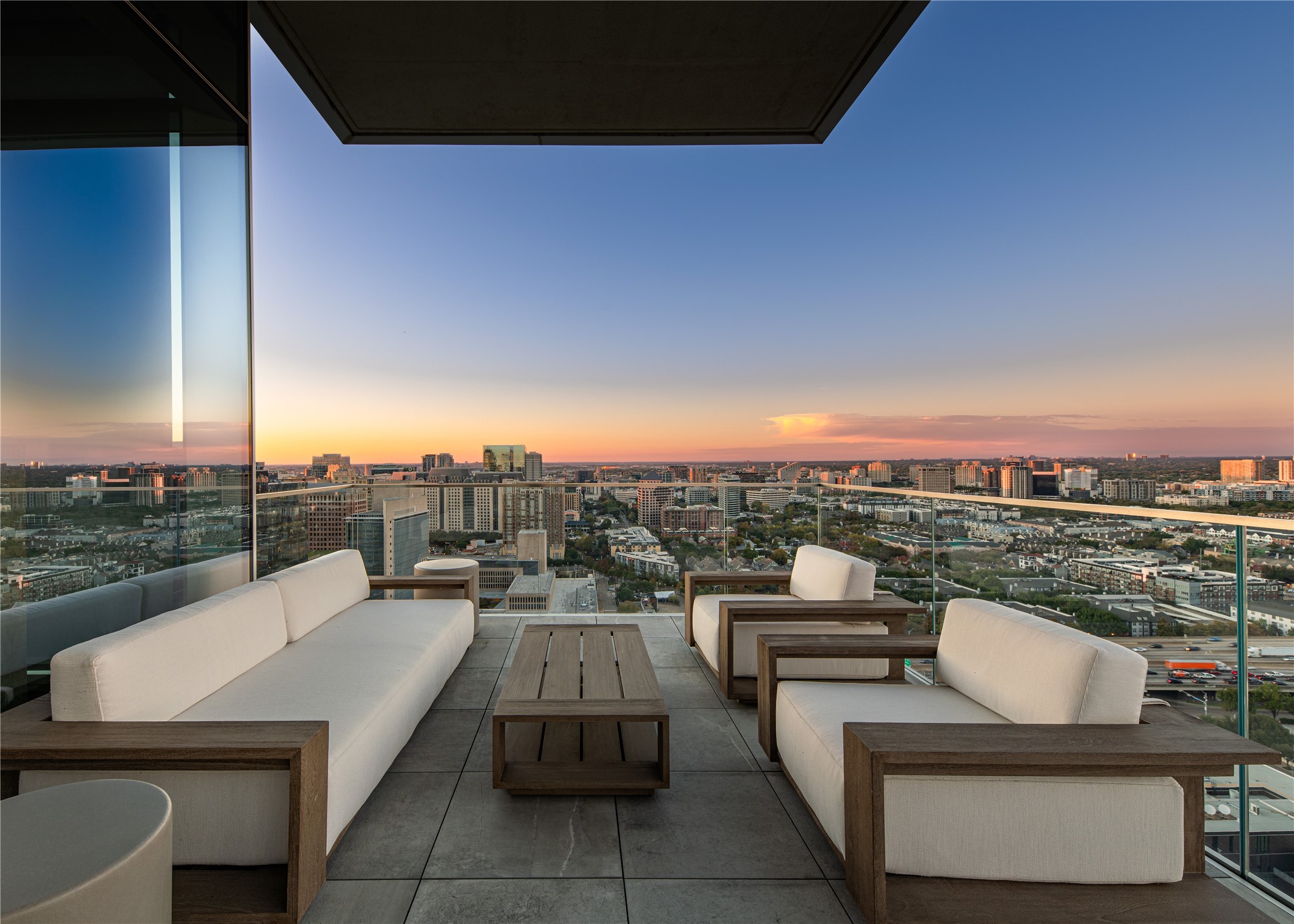 1747 Leonard Street Dallas TX 75201