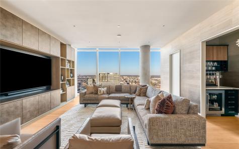 1747 Leonard Street Dallas TX 75201