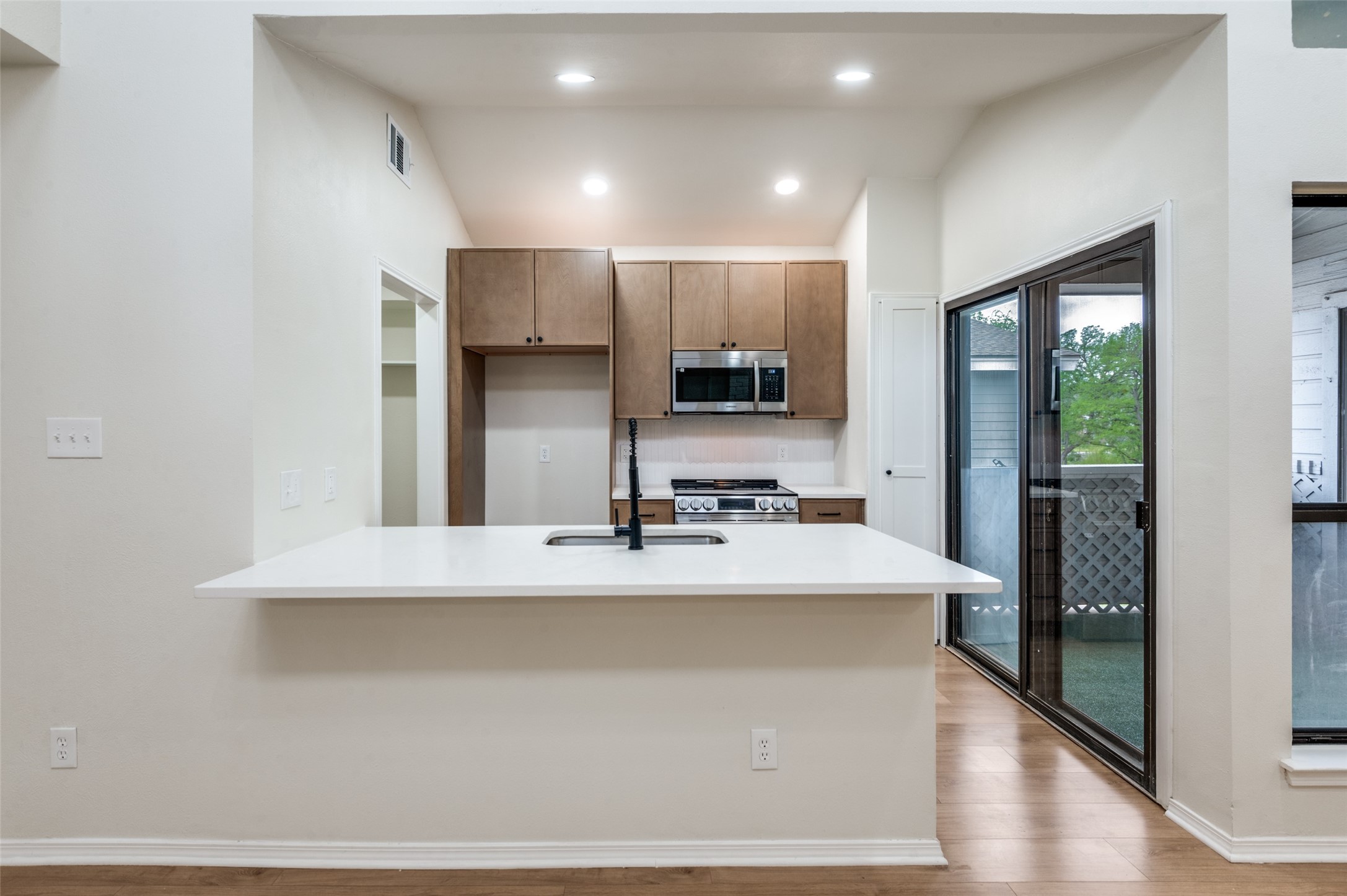 17490 Meandering Way Dallas TX 75252