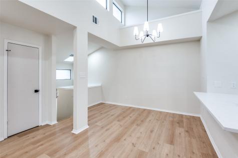 17490 Meandering Way Dallas TX 75252