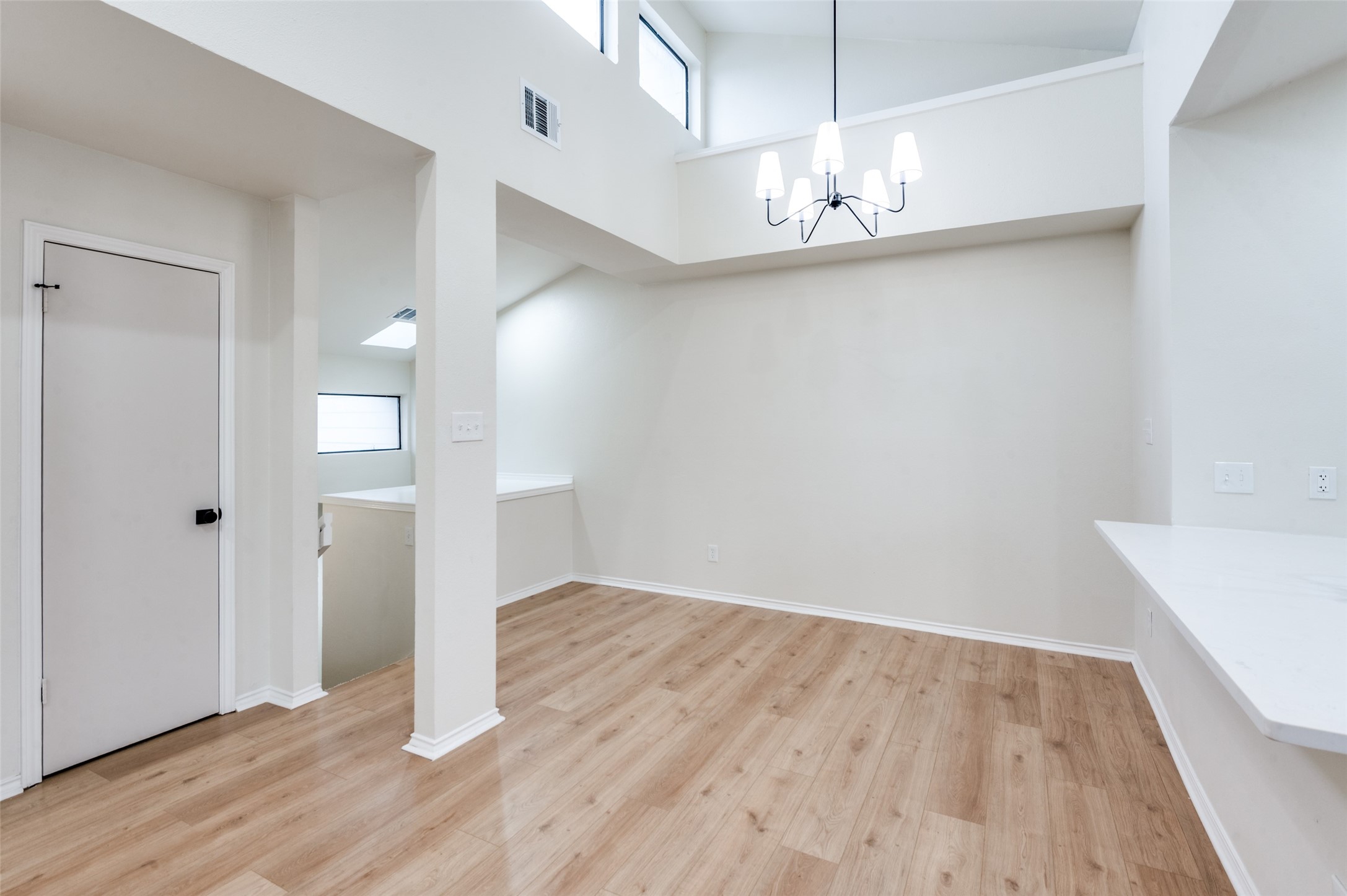 17490 Meandering Way Dallas TX 75252