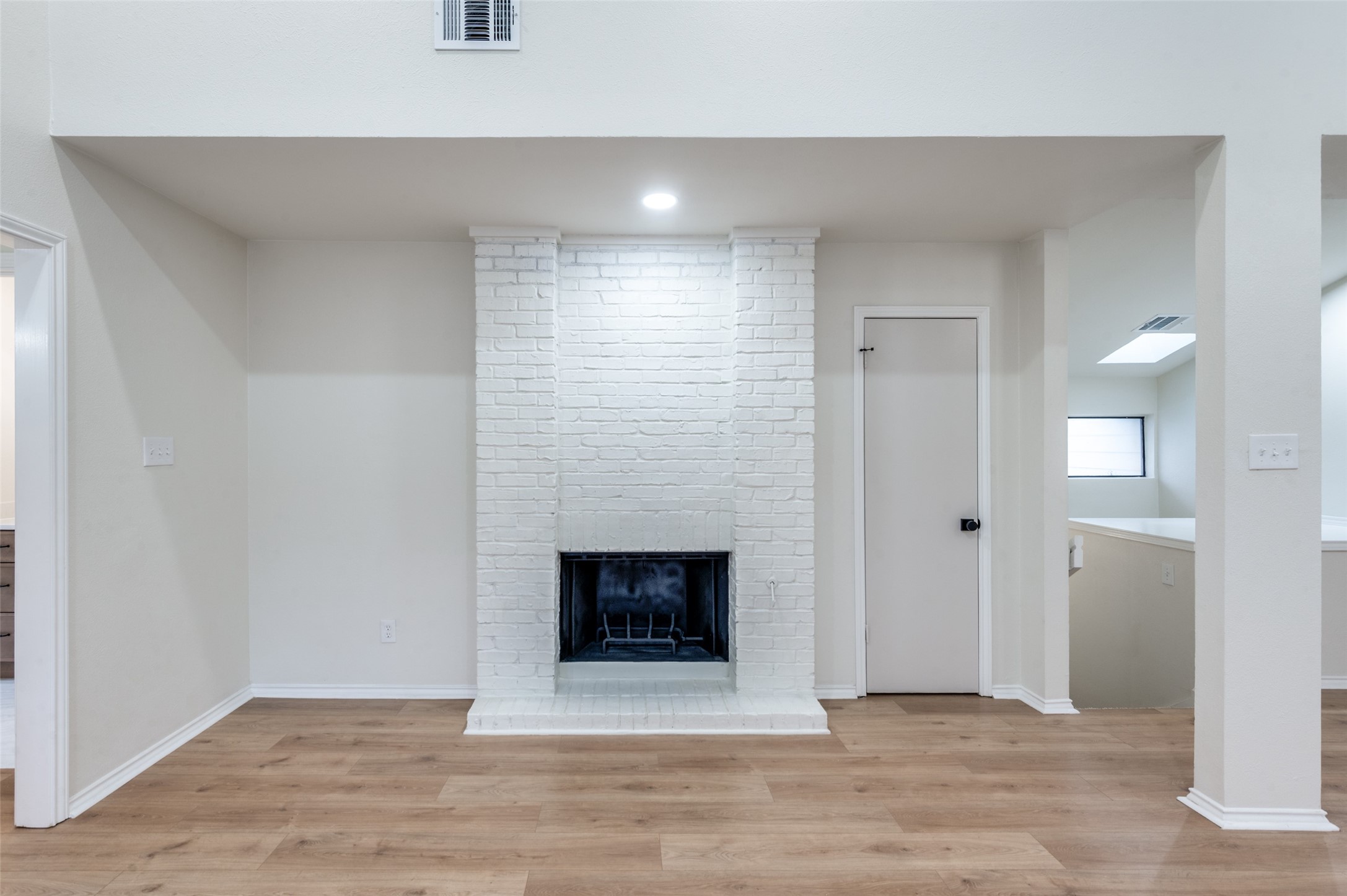 17490 Meandering Way Dallas TX 75252
