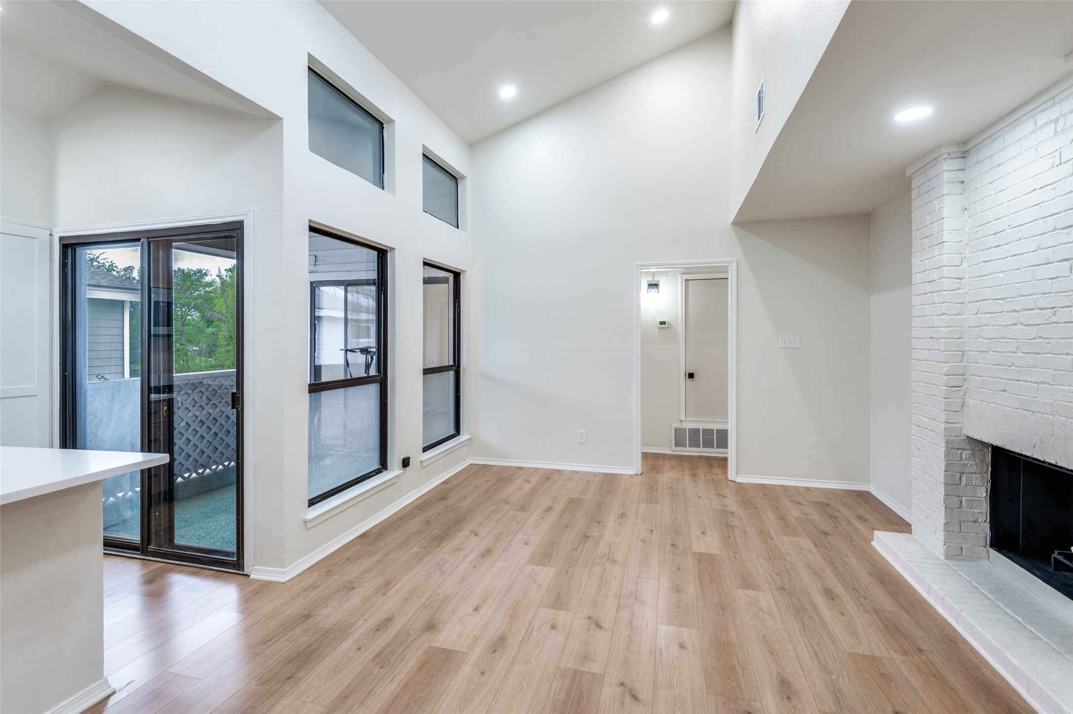 17490 Meandering Way Dallas TX 75252