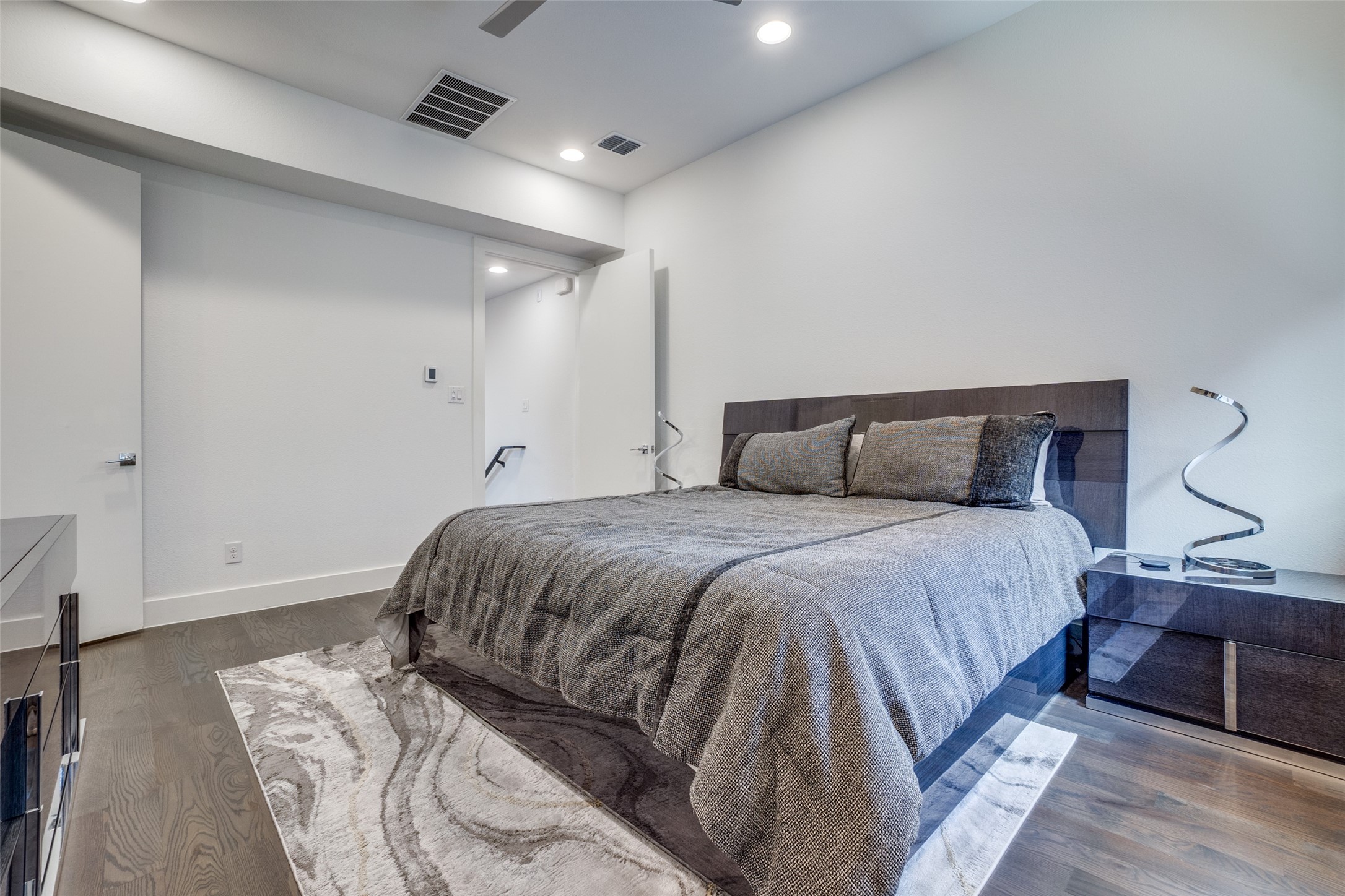 1944 Dowgate Court Dallas TX 75204