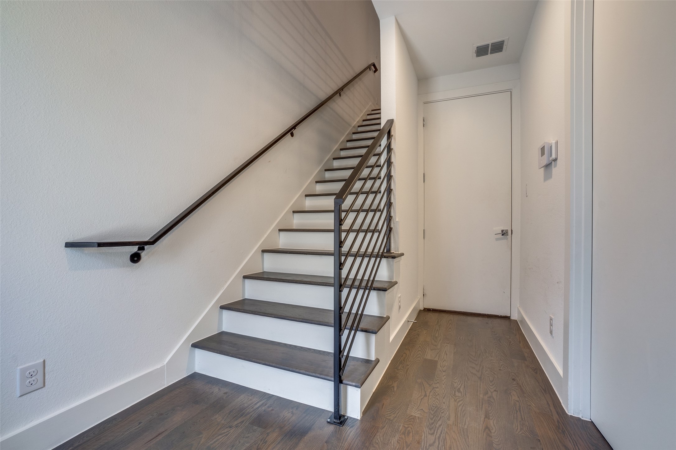 1944 Dowgate Court Dallas TX 75204