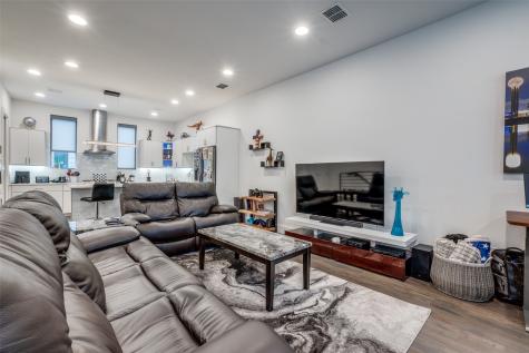 1944 Dowgate Court Dallas TX 75204