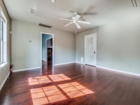 107 Brentwood Court Irving TX 75061