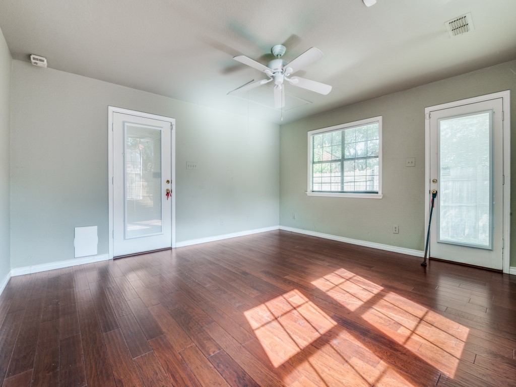 107 Brentwood Court Irving TX 75061