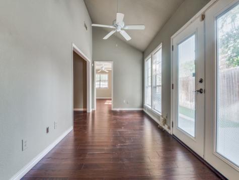 107 Brentwood Court Irving TX 75061