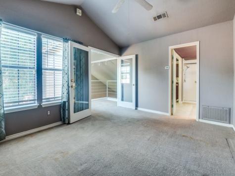 107 Brentwood Court Irving TX 75061