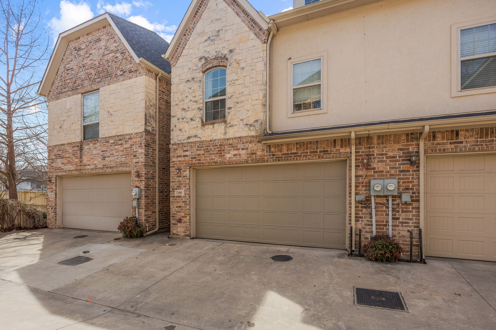 2205 Apollonia Lane Dallas TX 75204