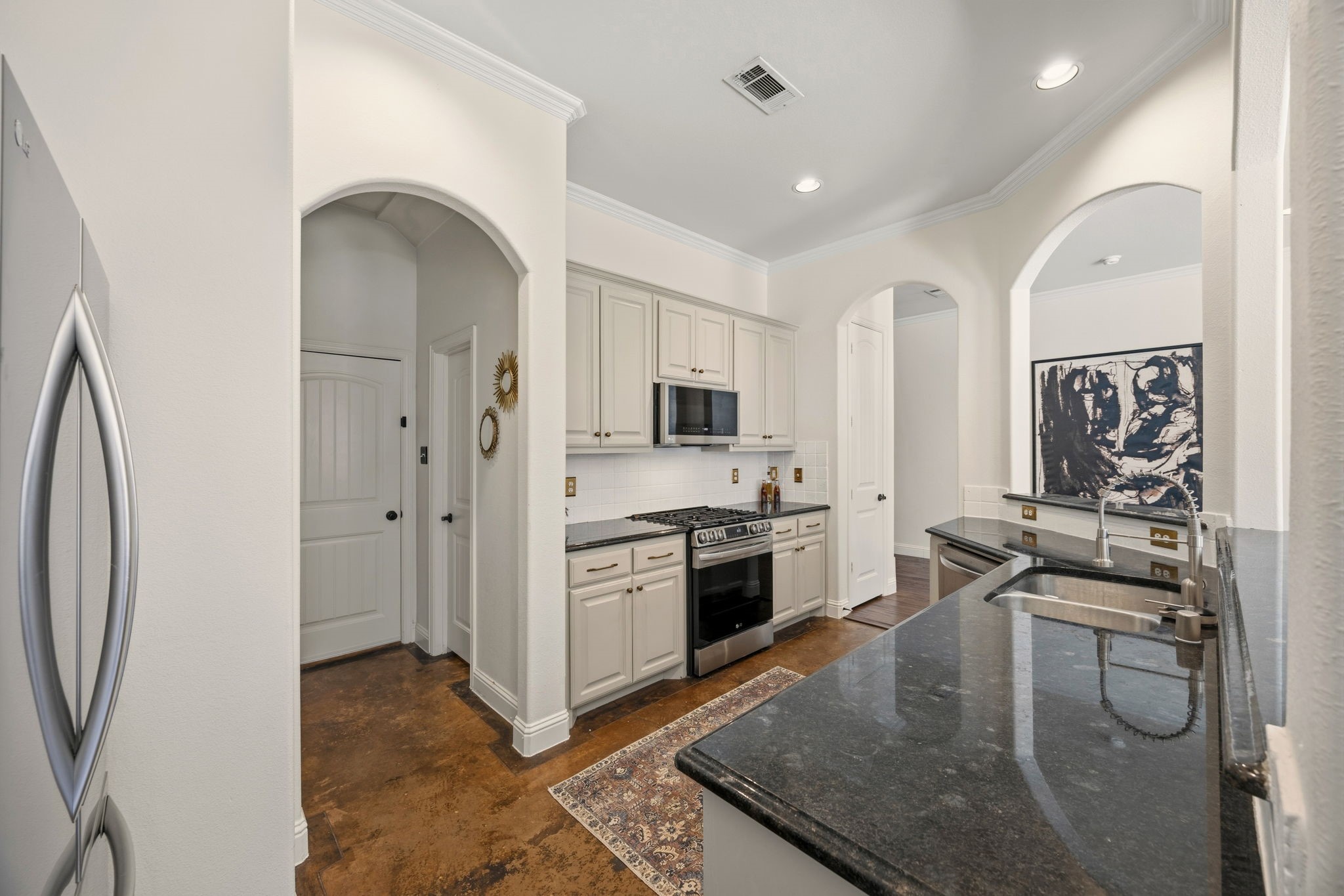 2205 Apollonia Lane Dallas TX 75204