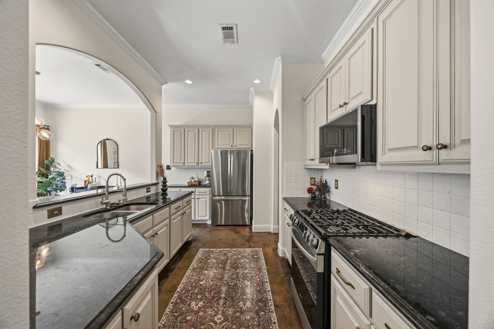 2205 Apollonia Lane Dallas TX 75204